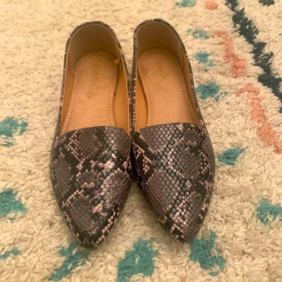 Faux Snake Skin Flats - Picture 2 of 3